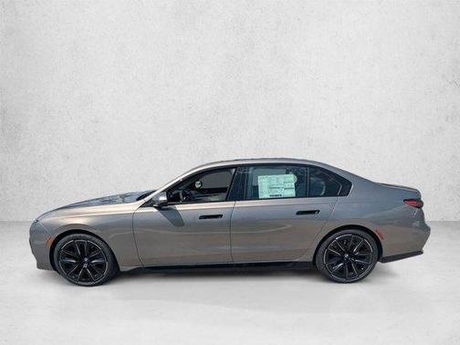 Oxide Grey Metallic 2026 BMW i7 eDrive50