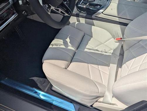 Oxide Grey Metallic 2026 BMW i7 eDrive50