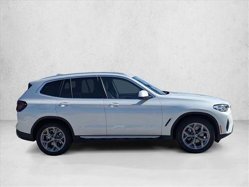 Mineral White Metallic 2023 BMW X3 sDrive30i