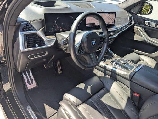 Black Sapphire Metallic 2024 BMW X7 xDrive40i