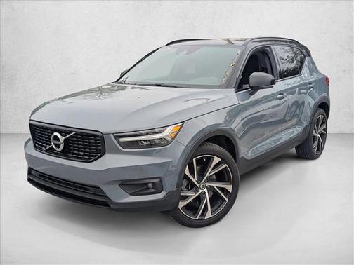 2021 Volvo XC40 T5 R-Design