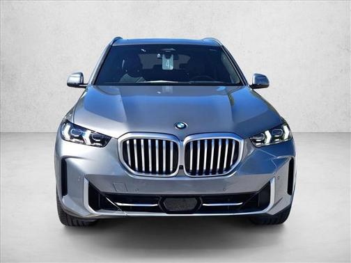 Skyscraper Grey Metallic 2026 BMW X5 xDrive40i