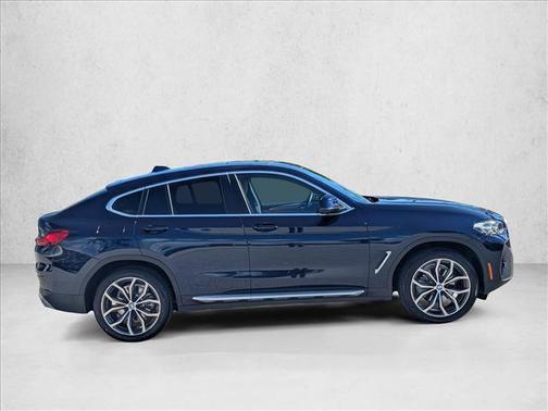 2023 BMW X4 xDrive30i