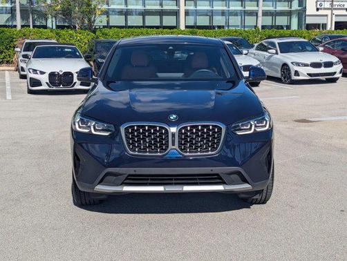 2023 BMW X4 xDrive30i