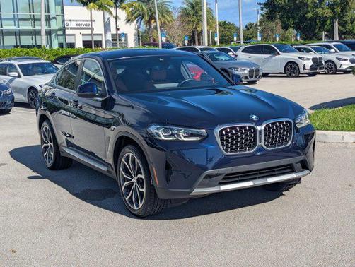 2023 BMW X4 xDrive30i