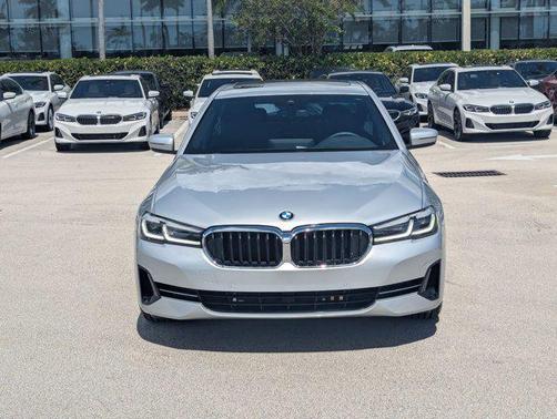 2021 BMW 530 530i