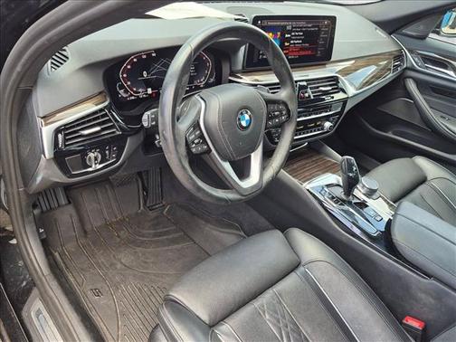 Black Sapphire Metallic 2023 BMW 540 i