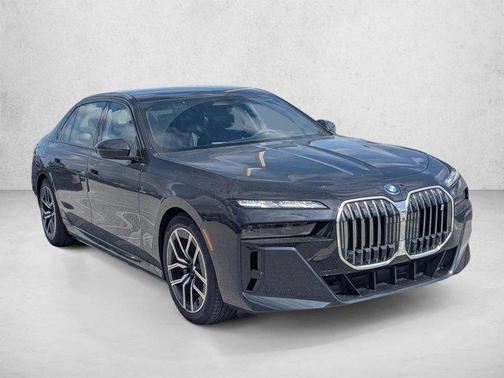 Carbon Black Metallic 2026 BMW i7 xDrive60