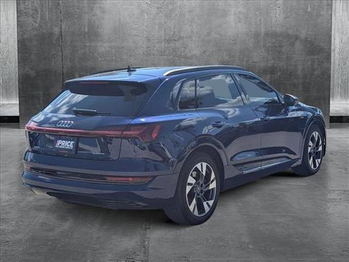 2022 Audi e-tron Premium