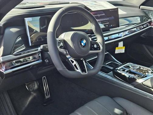 2026 BMW 740 740i