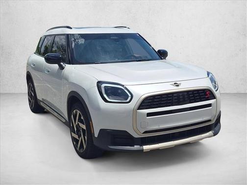Nanuq White Metallic 2026 MINI Countryman Cooper S ALL4