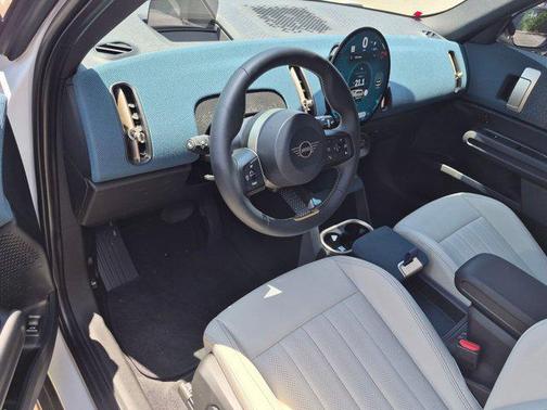 Nanuq White Metallic 2026 MINI Countryman Cooper S ALL4
