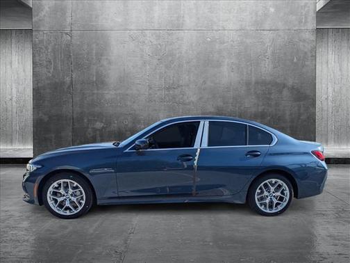 2025 BMW 330 i