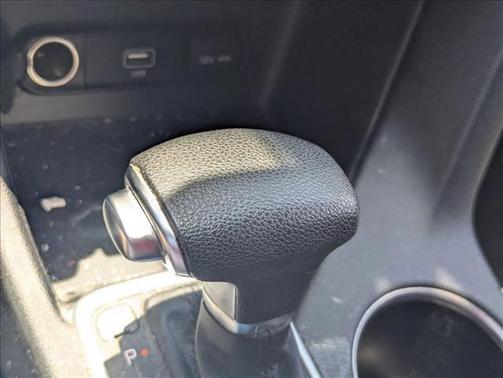Sparkling Silver 2022 Kia Sportage LX