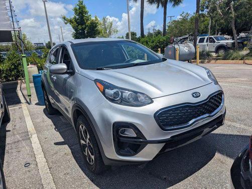 Sparkling Silver 2022 Kia Sportage LX