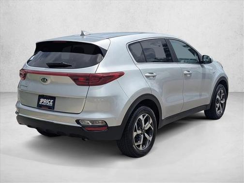 Sparkling Silver 2022 Kia Sportage LX