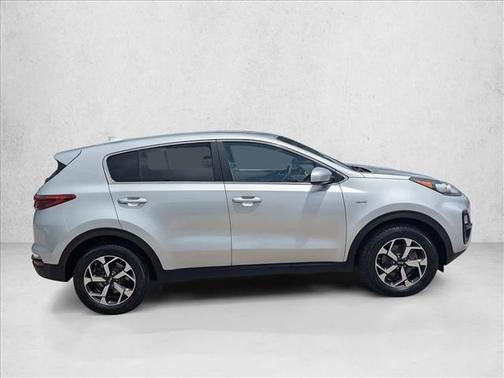 Sparkling Silver 2022 Kia Sportage LX