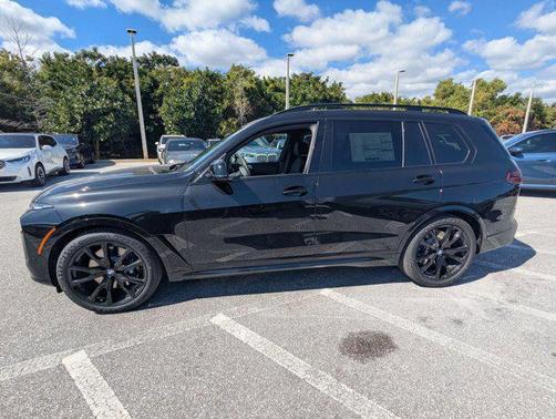 2026 BMW X7 M60i
