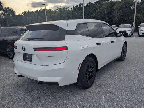 2026 BMW iX xDrive60