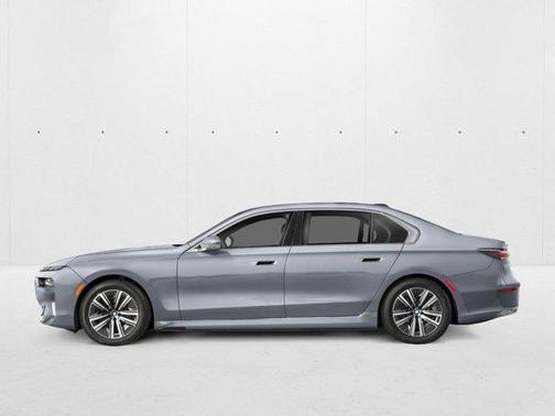 Frozen Pure Grey Metallic 2026 BMW i7 xDrive60