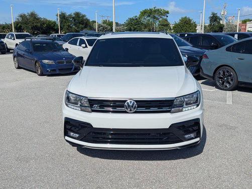 2020 Volkswagen Tiguan 2.0T SE R-Line Black