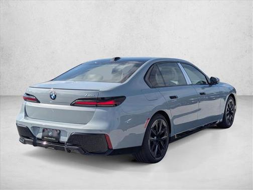 2026 BMW 740 740i