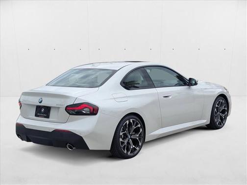 2025 BMW 230 i