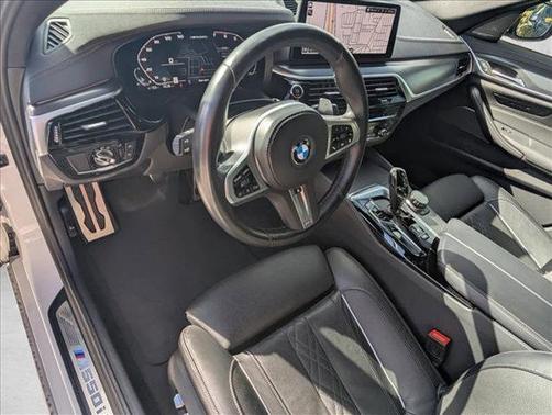 2023 BMW M550 i Xdrive