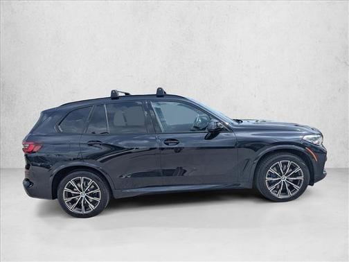 Carbon Black Metallic 2022 BMW X5 xDrive40i