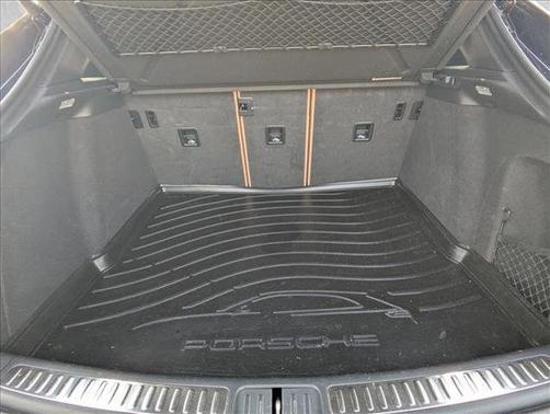 2020 Porsche Macan AWD