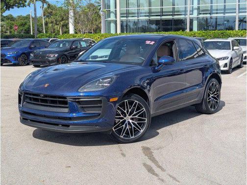2022 Porsche Macan AWD
