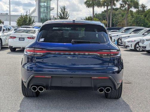 2022 Porsche Macan AWD