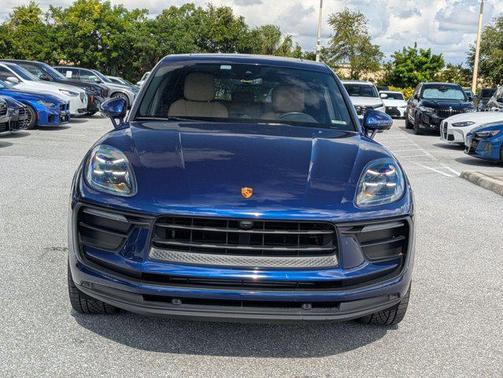 2022 Porsche Macan AWD