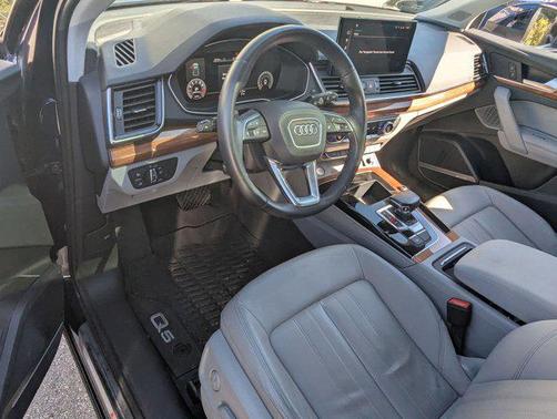 2022 Audi Q5 45 S line Premium Plus