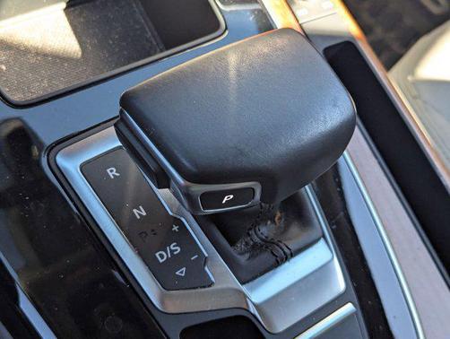 2022 Audi Q5 45 S line Premium Plus