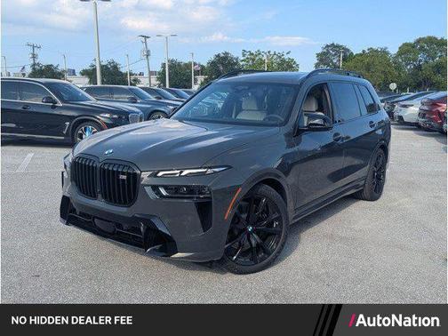 Dravit Grey Metallic 2027 BMW X7 M60i