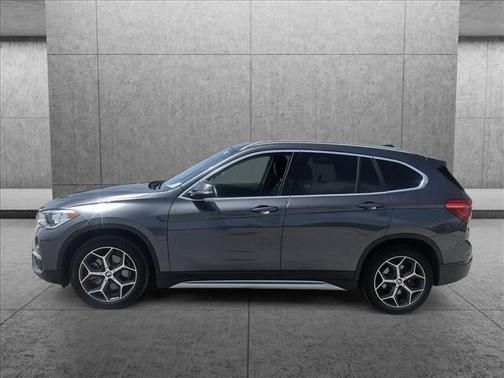 Photo 2 of 15 of 2019 BMW X1 sDrive28i