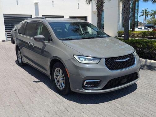 2021 Chrysler Pacifica Touring