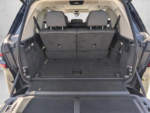 Black Sapphire Metallic 2024 BMW X7 xDrive40i