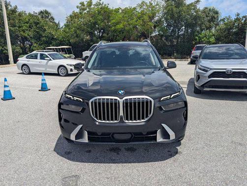 Black Sapphire Metallic 2024 BMW X7 xDrive40i