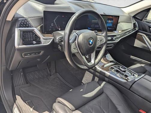 Black Sapphire Metallic 2024 BMW X7 xDrive40i