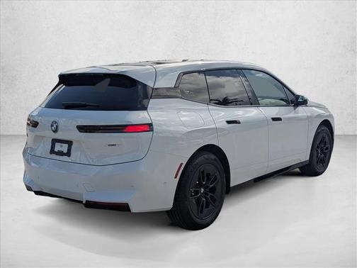 2026 BMW iX xDrive60