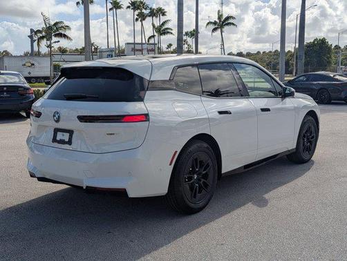 2026 BMW iX xDrive60