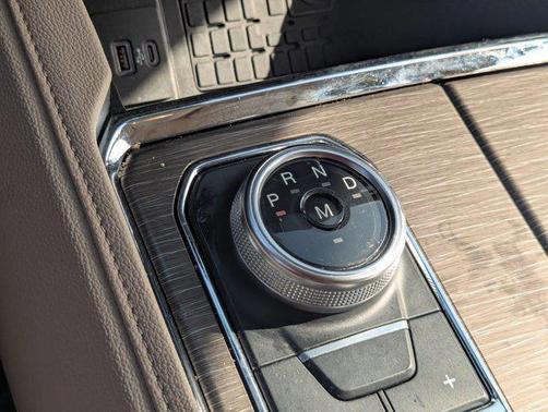 Oxford White 2024 Ford Expedition Limited