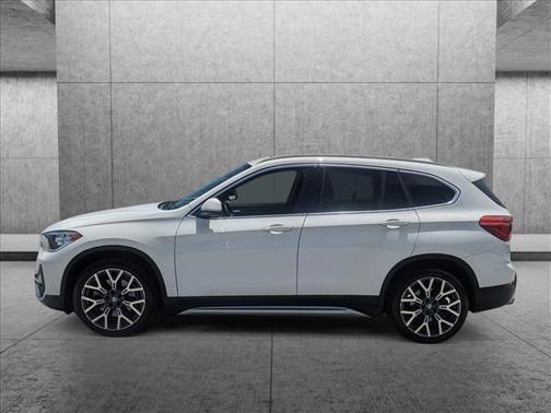Photo 2 of 15 of 2020 BMW X1 sDrive28i