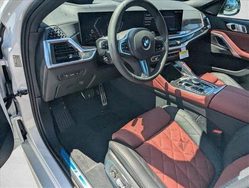 Mineral White Metallic 2027 BMW X6 xDrive40i