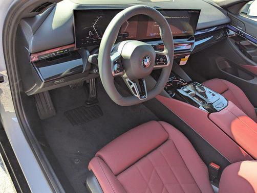 Brooklyn Grey Metallic 2026 BMW 530 530i