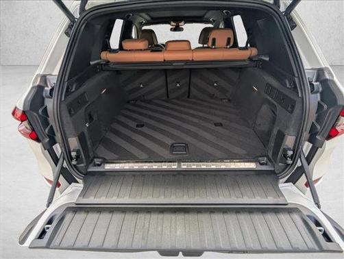 Mineral White Metallic 2023 BMW X5 PHEV xDrive45e