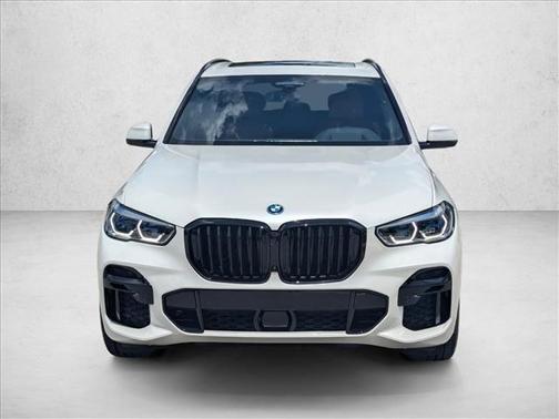 Mineral White Metallic 2023 BMW X5 PHEV xDrive45e