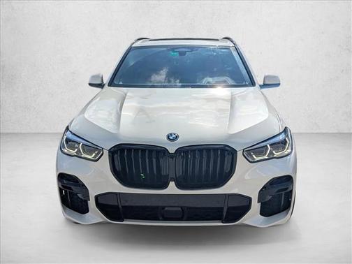 Mineral White Metallic 2023 BMW X5 PHEV xDrive45e